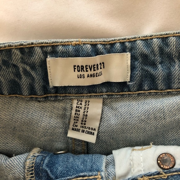 NWT Forever 21 denim shorts - Picture 4 of 6